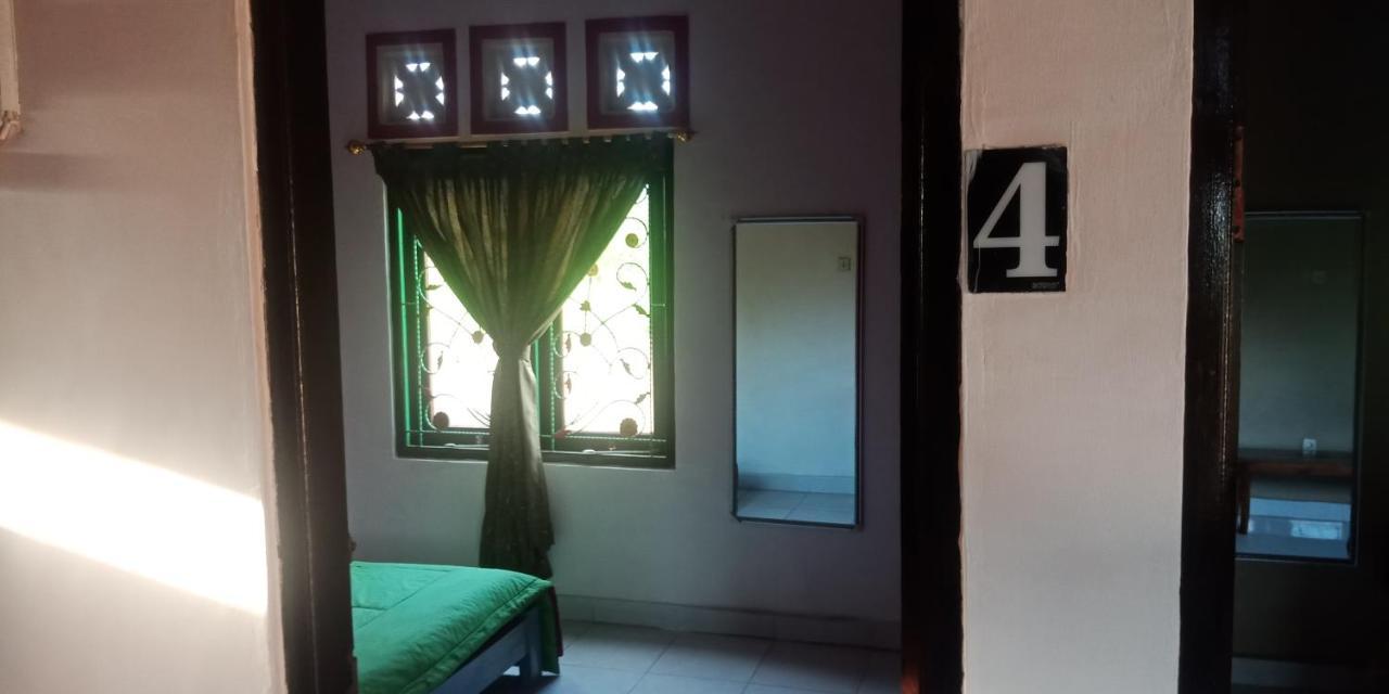 Ibu Ana Homestay Selemadeg Esterno foto